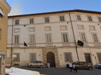 Foligno chiama gli artisti: Bando per la creazione di lastre artistiche