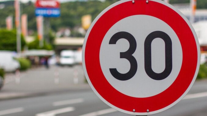 Istituita la "Zona30" in Via Flaminia Vecchia e Via Venezia