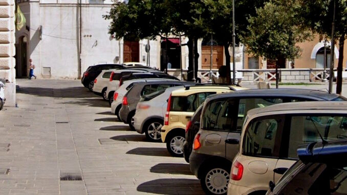 Parcheggi gratuiti per incentivare il commercio a Foligno