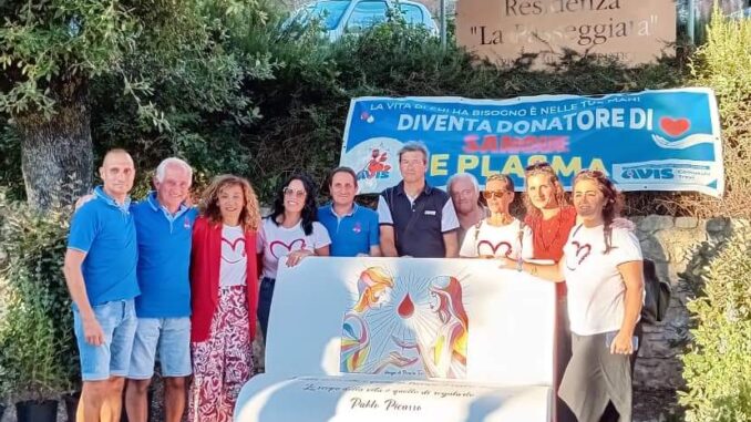 Posizionata a Trevi la panchina letteraria