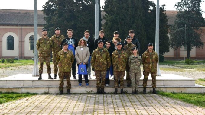 PCTO: Formazione Pratica tra Esercito e Istituto Tecnico