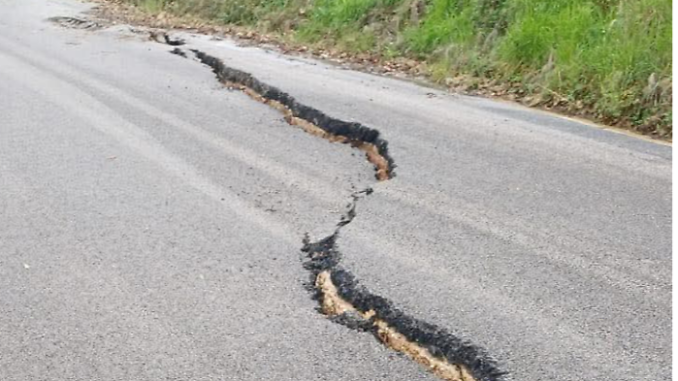 Strada chiusa per frana, riapertura parziale prevista a breve