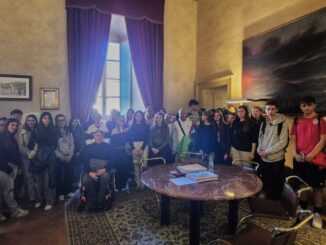 Sindaco Zuccarini accoglie studenti Licei F. Frezzi – B. Angela e Saint Jean De Maurienne