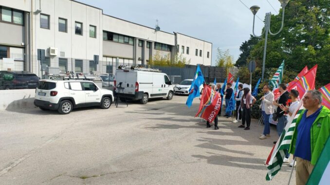 Protesta sindacale a Foligno contro riorganizzazione Enel
