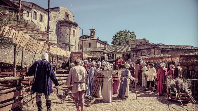 Umbria: bevagna, gaite rievoca dante e boccaccio