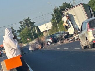 Scontro tra veicoli sulla Flaminia: chiusa carreggiata