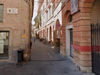 Rissa sfiorata nella movida di Foligno, tensione tra giovani
