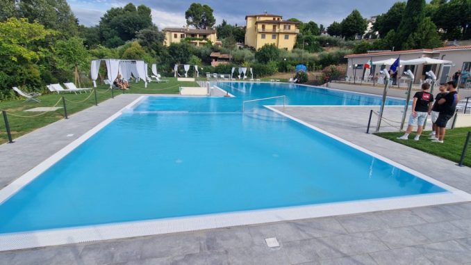 Piscina comunale a Castel Ritaldi, inaugurato il nuovo corso