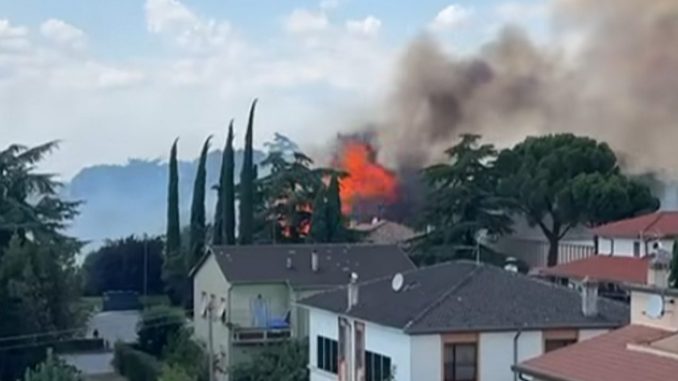 Incendio a Foligno, domato rogo vicino Corvia
