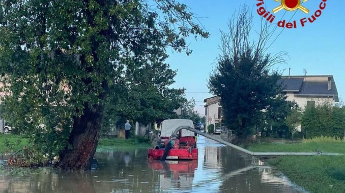 Allagamenti a Trevi e Castel Ritaldi, Vigili in azione