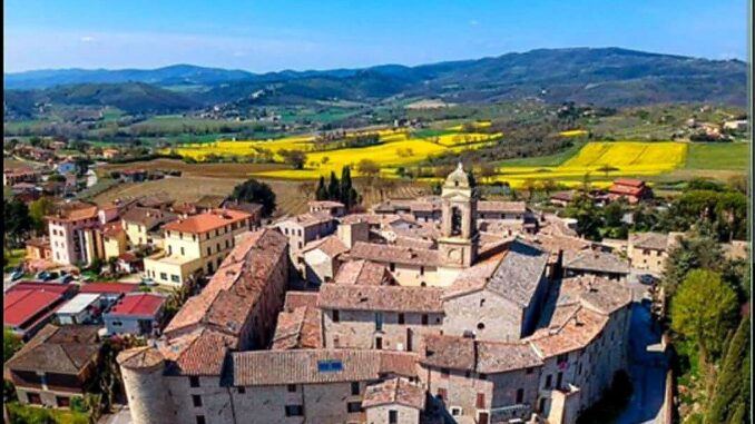 Casa canonica Forcatura: 30 firme per bonifica urgente