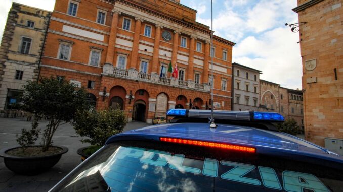 Foligno: arrestato 39enne ricercato per furti in Macedonia