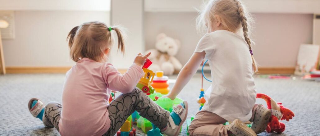 Nidi comunali Foligno educatrici in sciopero degli straordinari