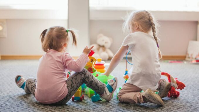 Nidi comunali Foligno educatrici in sciopero degli straordinari